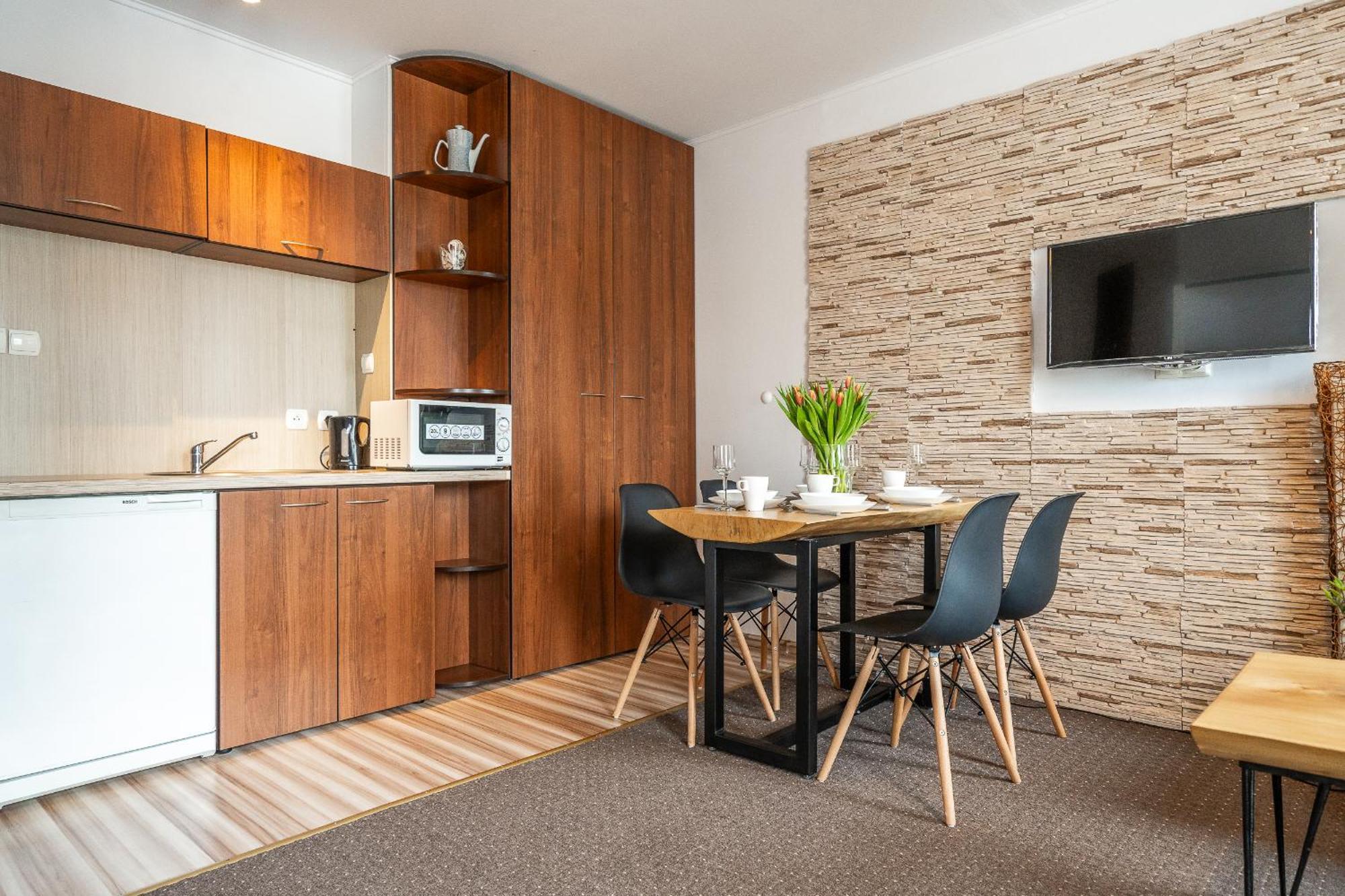Max Apartamenty - Pokoje - Domki - Restauracja - Basen Großmöllen Exterior foto