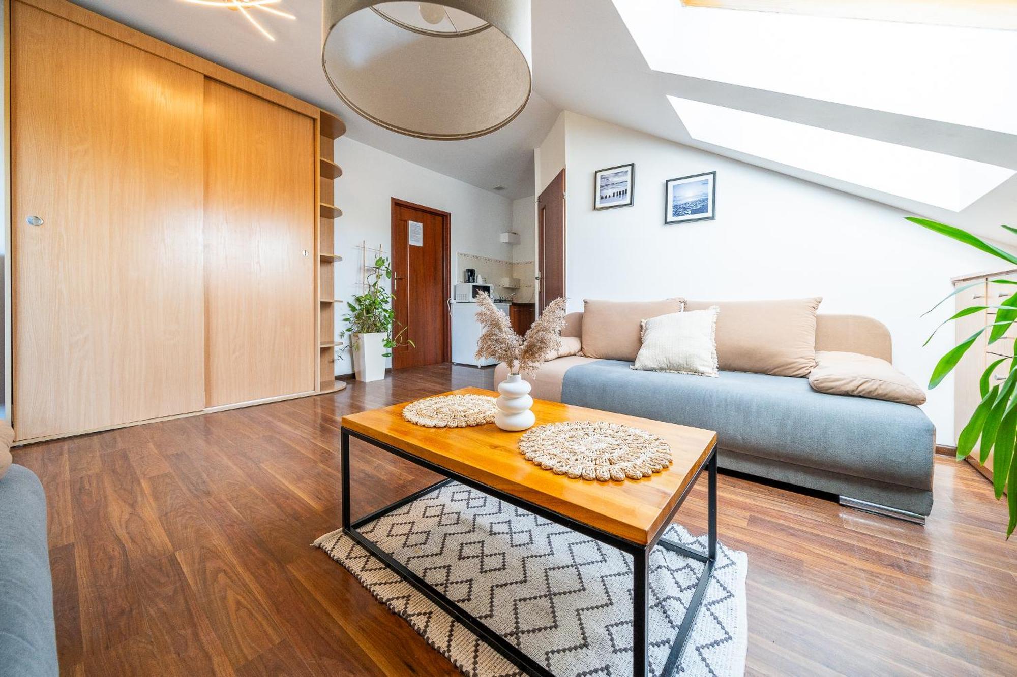 Max Apartamenty - Pokoje - Domki - Restauracja - Basen Großmöllen Exterior foto