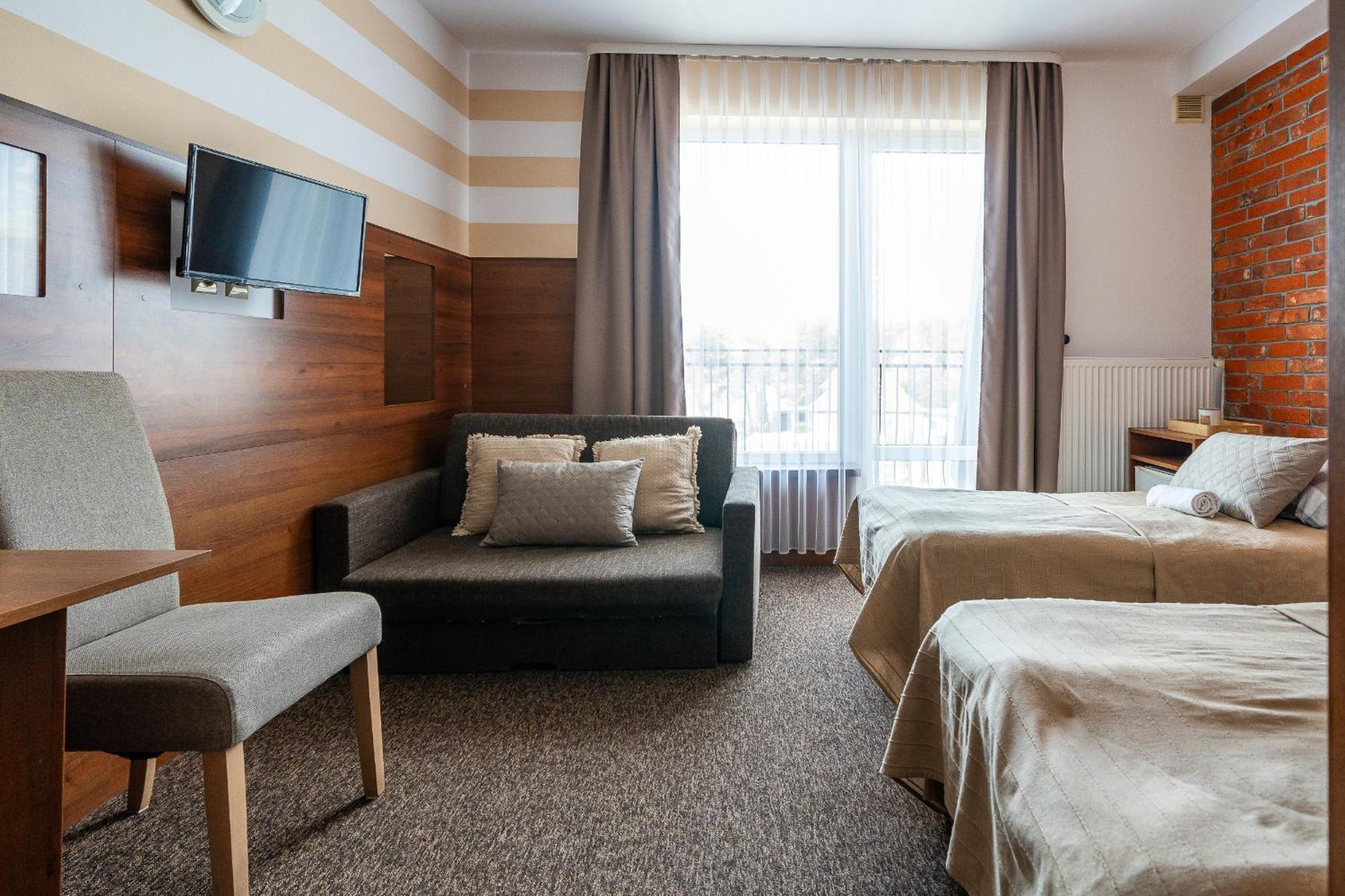 Max Apartamenty - Pokoje - Domki - Restauracja - Basen Großmöllen Exterior foto