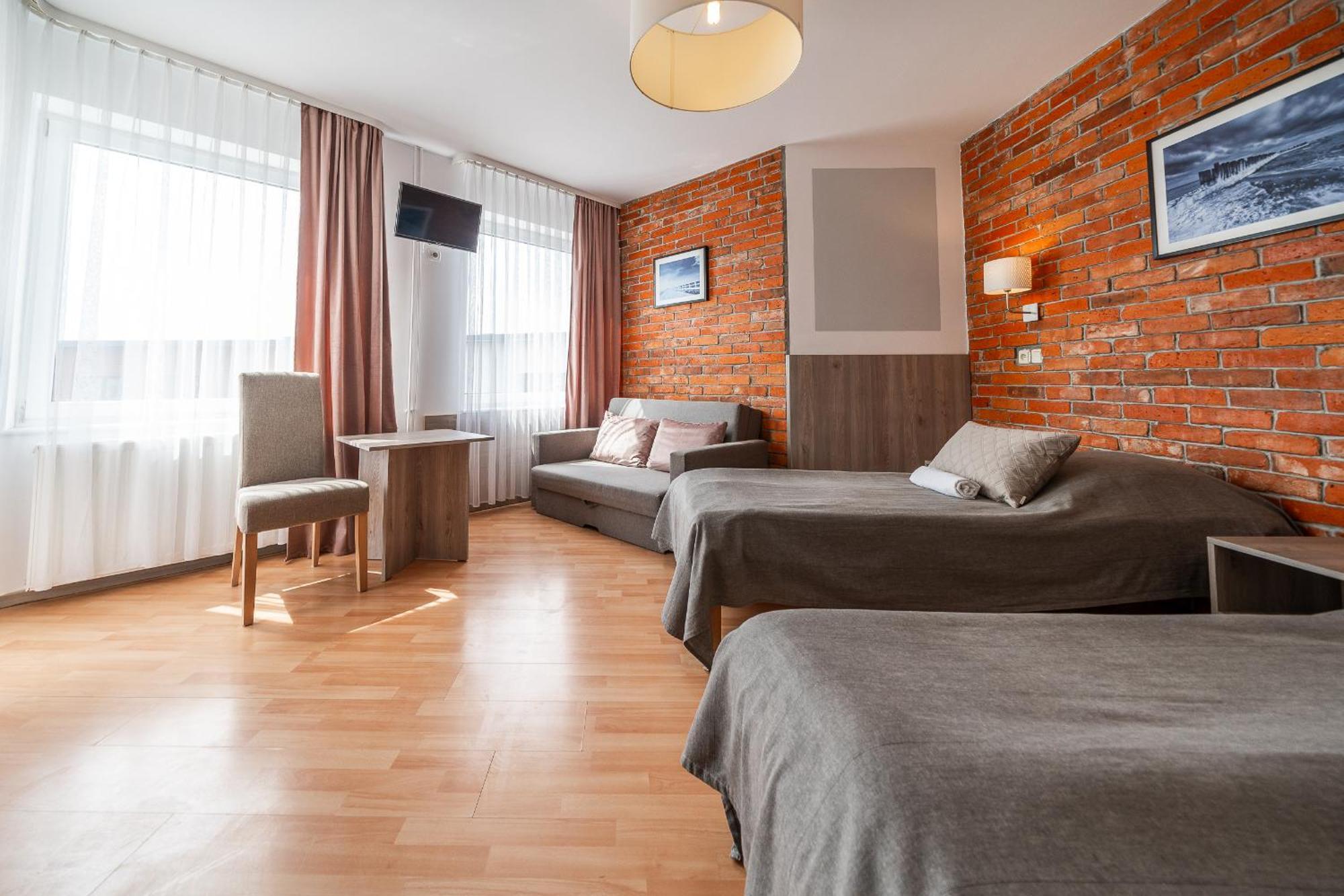 Max Apartamenty - Pokoje - Domki - Restauracja - Basen Großmöllen Exterior foto