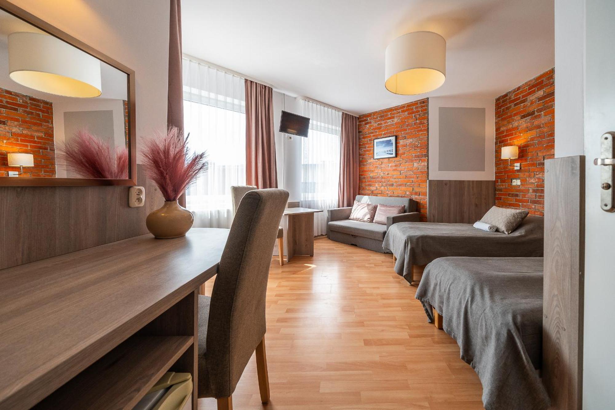 Max Apartamenty - Pokoje - Domki - Restauracja - Basen Großmöllen Exterior foto