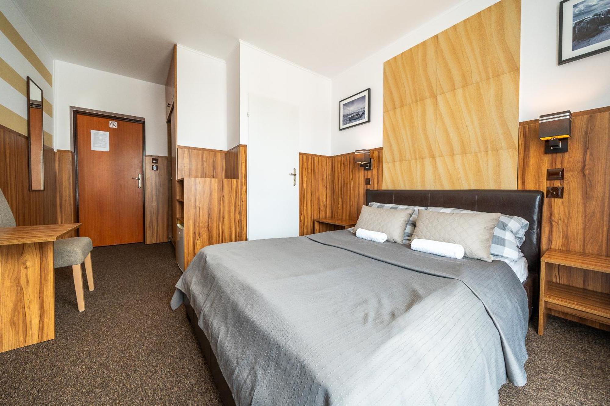 Max Apartamenty - Pokoje - Domki - Restauracja - Basen Großmöllen Exterior foto