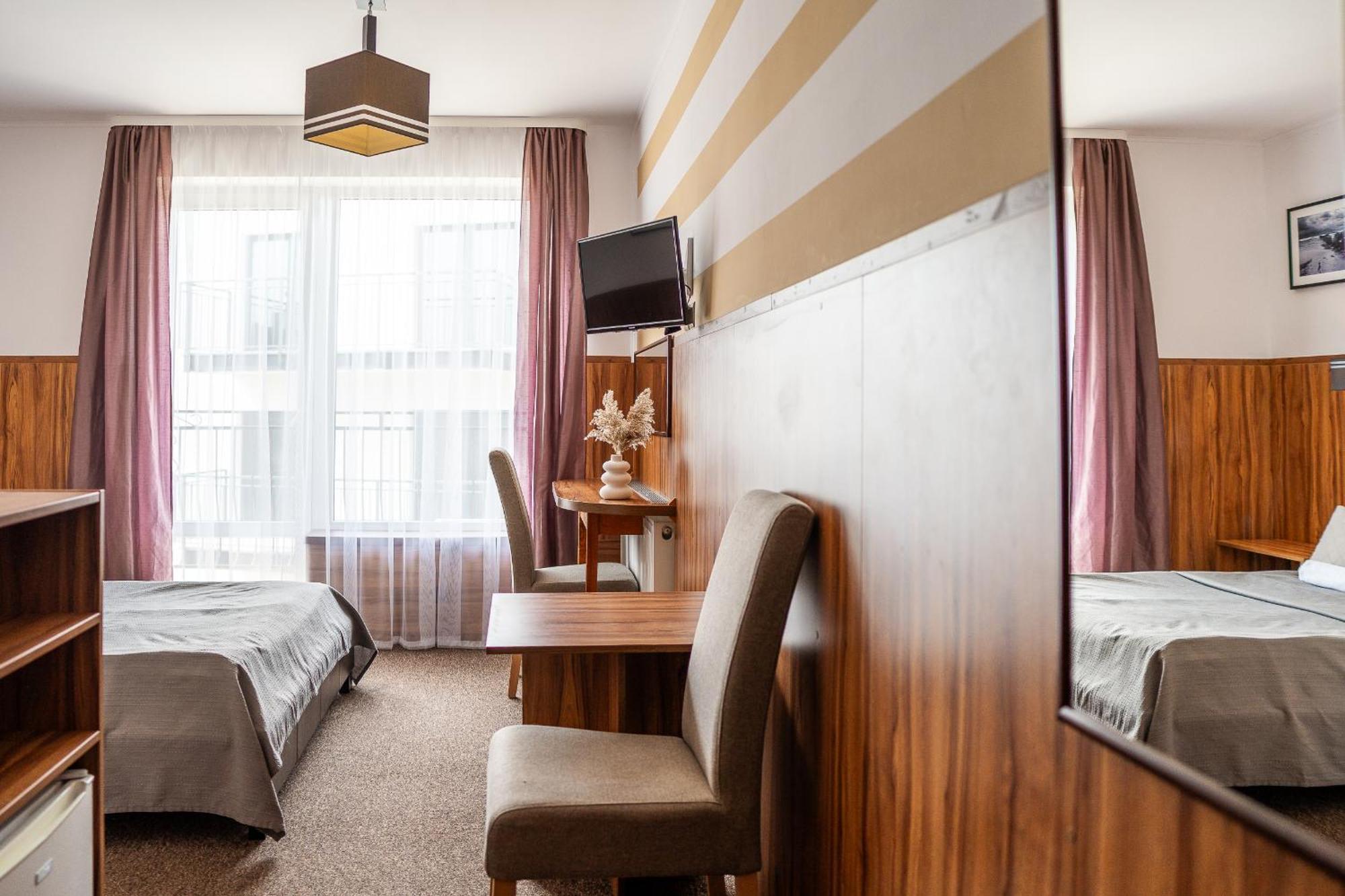 Max Apartamenty - Pokoje - Domki - Restauracja - Basen Großmöllen Exterior foto