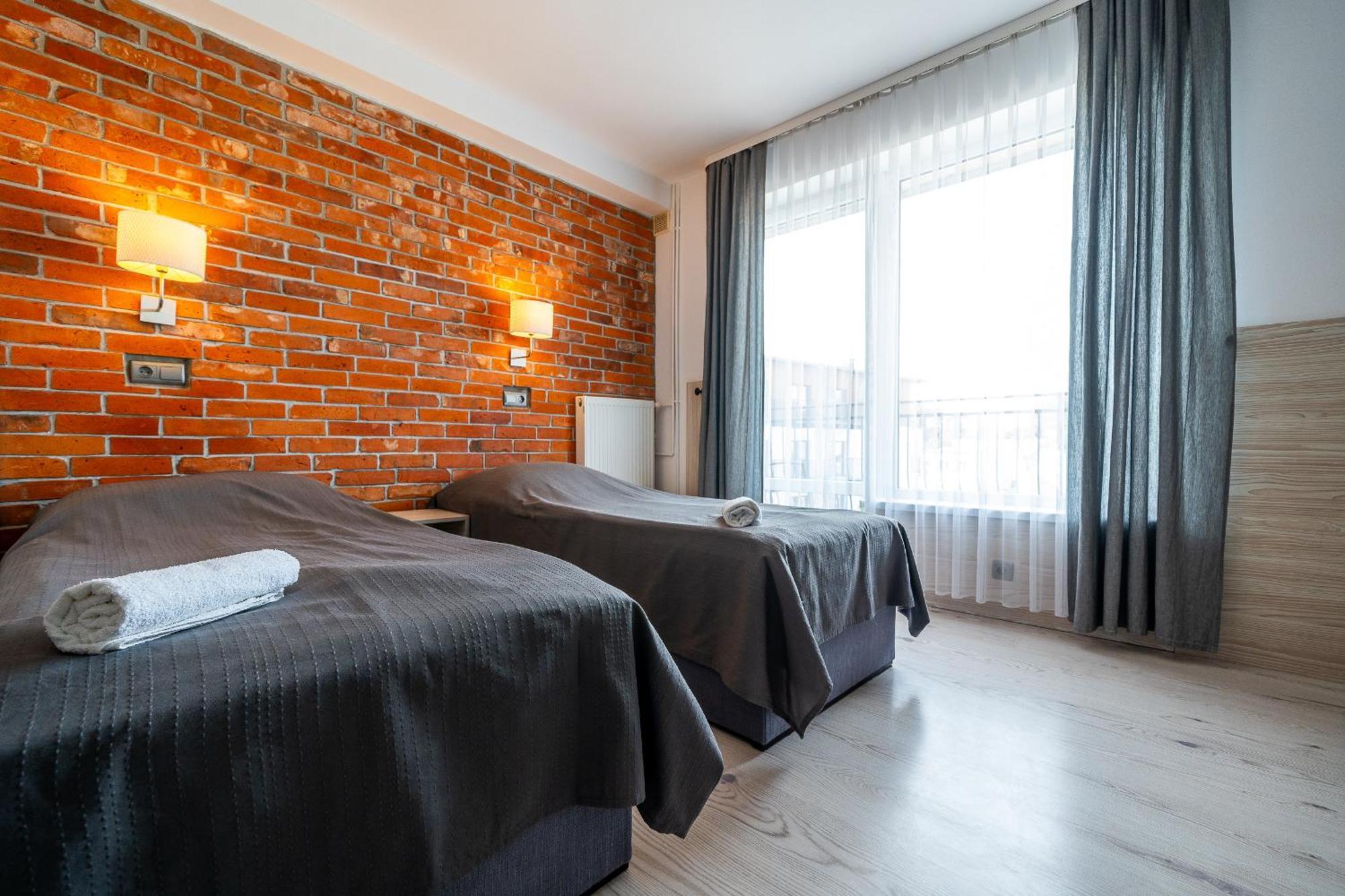 Max Apartamenty - Pokoje - Domki - Restauracja - Basen Großmöllen Exterior foto